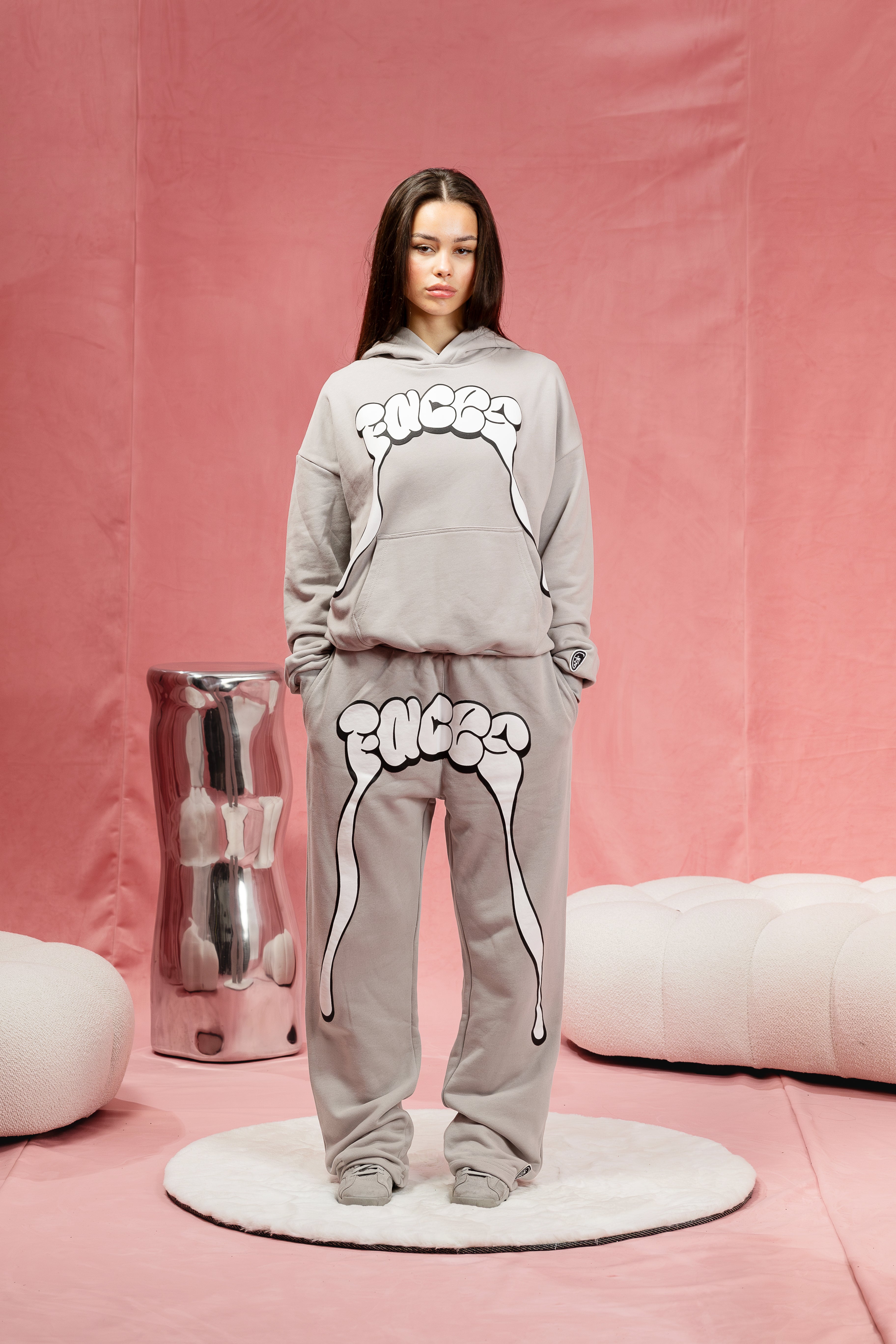 FACES PAINT TRAIL HOODIE I PEARL GREY